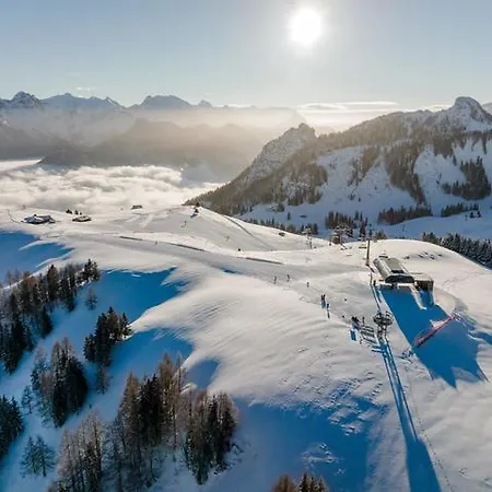 21 * ザンクト・マルティン・バイ・ローファー