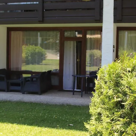 Apartment 21 *
