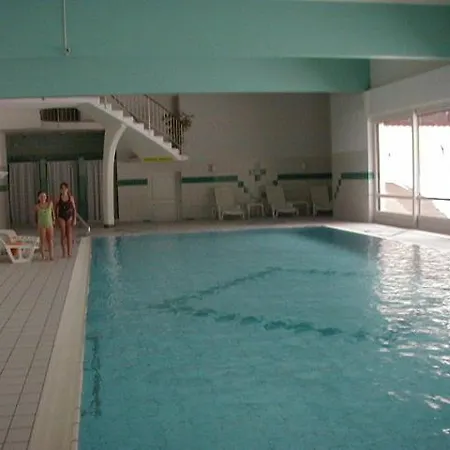 Apartment 21 *